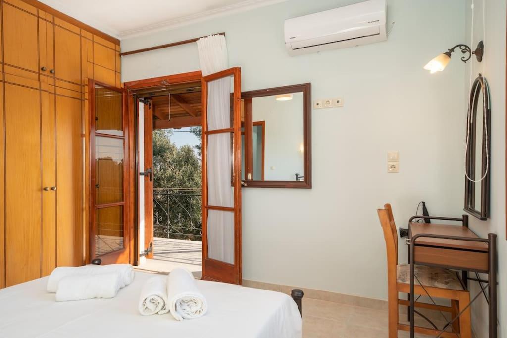 Afroditi Holiday Home- Green View Apartment スヴォロナータ エクステリア 写真